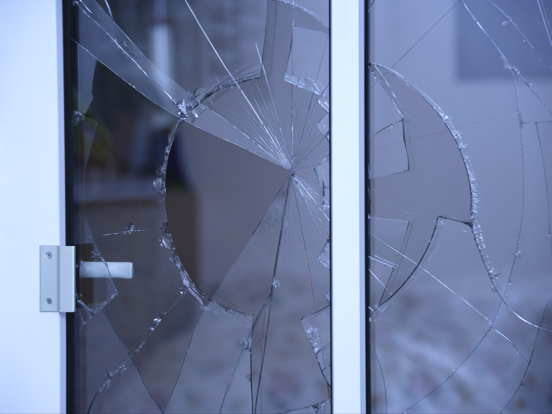 Emergency Glass Repair of broken window